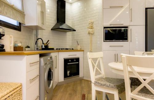 Al Rehab Apartment | El Rehab Cozy hideout khan with garden oasis and king bed