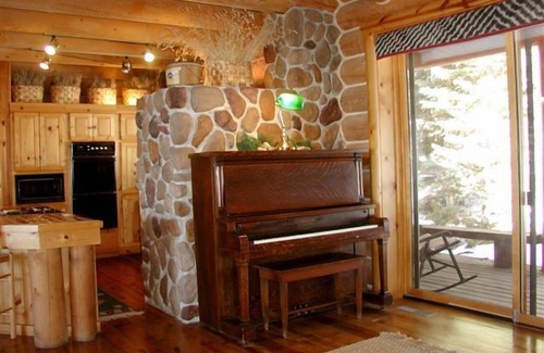 Arroyo Seco House | El Salto Compound-Private setting on 3 acres with trees- 3 separate homes