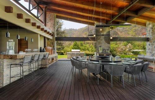 El Santuario Villa | El Salto, Luxury Ranch with Lake View