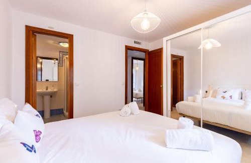 Historical Center Apartment | El Salvador City Center Suite by Valcambre