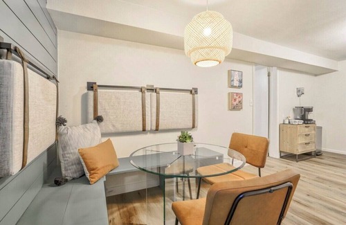 Broadmoor Apartment | El Sereno Bungalow! Pet-Friendly Ivywild Flat