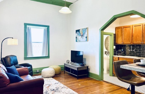 Farmington Apartment | El Sol, Charming Historic Apartment with Modern Updates in Downtown Farmington