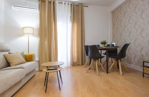 Toledo City Center Apartment | El sueño de Carmelitas. Apartment with parking included.