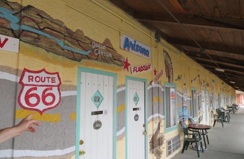 Kingman Hotel | El Trovatore Motel
