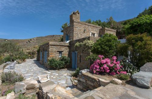 Exomvourgo House | Elayio Houses