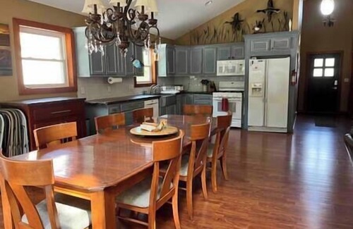 Elberta House | Elberta Bluffs Cottage
