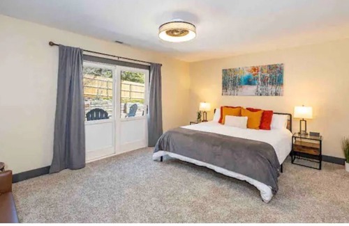Swiss Manor House | Elden Spring Getaway | Central AC | Near hiking | Fire pit | Kid & dog friendly