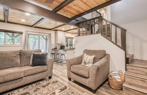 Shaver Lake Cabin | Elderberry Cabin - Location Goals + Tub Time