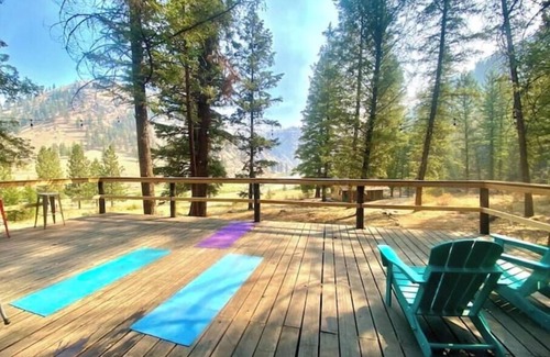 Shoup RV Rental | Elderberry tent & Lewis tent
