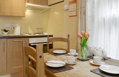 Cayton House | Eldin Hall Cottage 1 - Uk2483