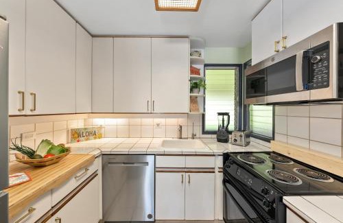 Kaanapali House | Eldorado L202 · EL L202 Updated Condo with Beachfront Cabana