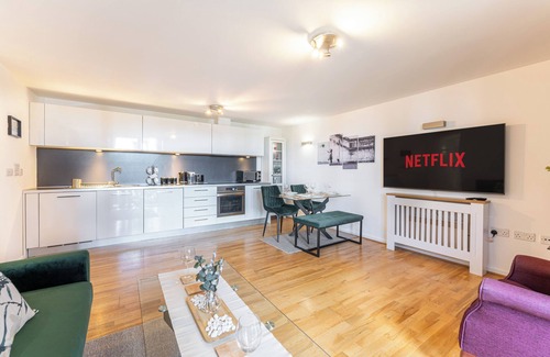 Coventry Apartment | Electric Wharf 2-bed Apartment FREE Parking & WiFi