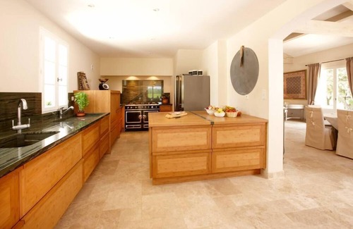 Visan House | Elegance and simplicity in the heart of the vineyards