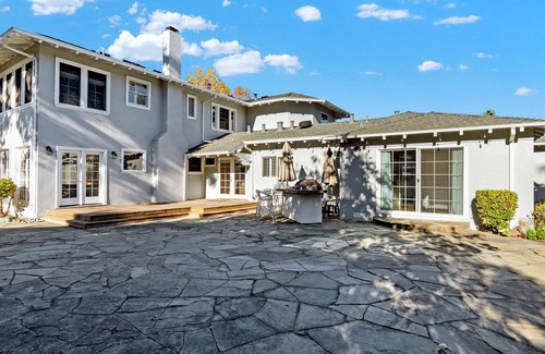 Shasta-Hanchett Park House | Elegance & Comfort, Spacious 6BR in Accessible & Historic San Jose Neighborhood