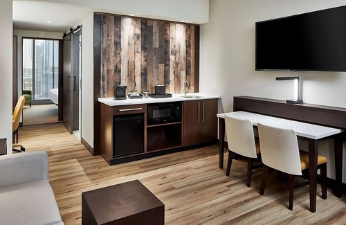 Sobro Hotel | Elegance in Music City! Kitchenette, Indoor Pool, Pets Allowed!