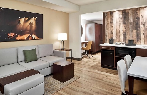 Sobro Hotel | Elegance in Music City! Kitchenette, Indoor Pool, Pets Allowed!