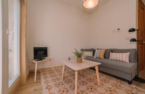 Vigo Apartment | Elegancia luz y calidez - Apto 1 by CABANA Rentals