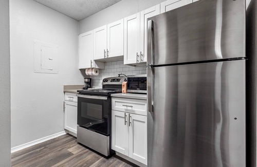 Smyrna Apartment | Elegant 1 bed retreat near the bedroom