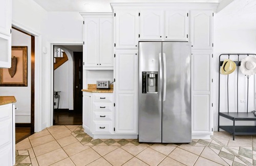 Lake Park House | Elegant 1926 Mediterranean Home Heated Pool/Spa Sleeps 12