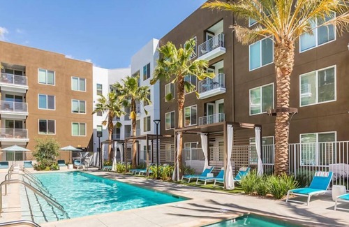 Fremont Condo | Elegant 1BR Condo w Stunning Outdoor Pool in Fremont