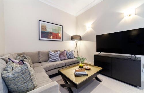 City of Westminster Apartment | Elegant 1BR flat in Prime Mayfair I Smarthost