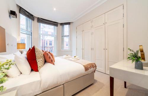 City of Westminster Apartment | Elegant 1BR flat in Prime Mayfair I Smarthost