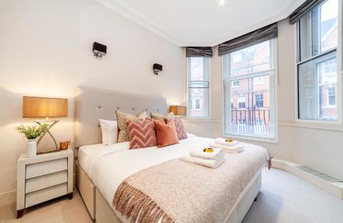 City of Westminster Apartment | Elegant 1BR flat in Prime Mayfair I Smarthost