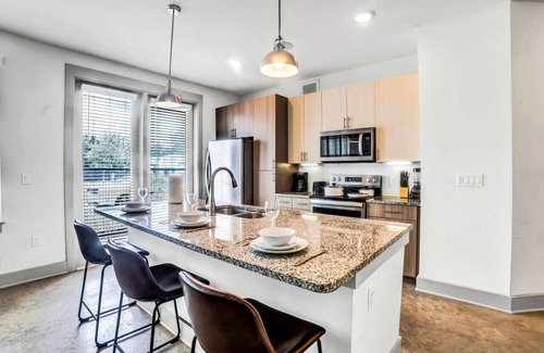 Ryan Place Apartment | Elegant 2 BD/2 BA Retreat Ideal for Comfort &Style