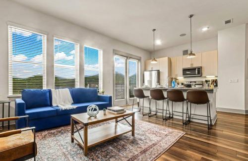 Fort Worth Apartment | Elegant 2 BD 2BA Retreat Ideal for Comfort Style