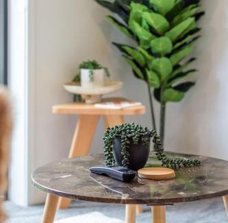 Christchurch City Centre Apartment | Elegant 2 Bed 2 Bath Home in the CBD