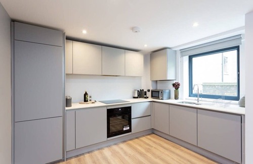 Kensington Apartment | Elegant 2BD Apartment in Earls Court