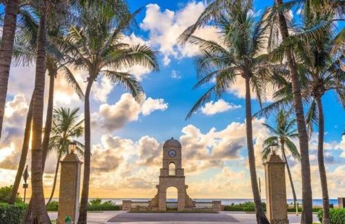 Progressive Northwest Apartment | Elegant 2Bd Home, West Palm Beach, Steps to Beach