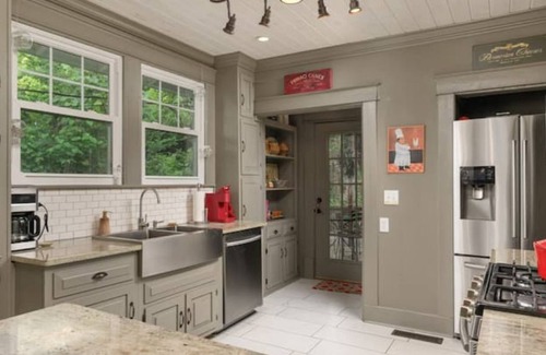 North Chattanooga House | Elegant 2BR NorthChatt Bungalow