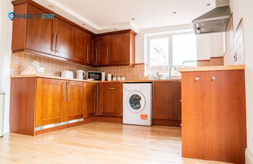 Luton Apartment | Elegant 3 bed apartment Luton