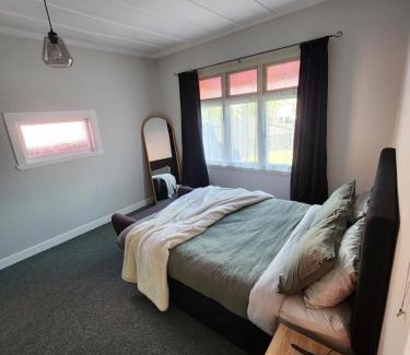 Palmerston North House | Elegant 3 Bedroom Home, walking distance to the Arena
