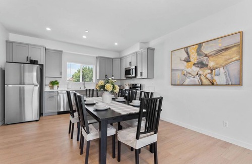 Upland House | Elegant 3-bedroom house in delightful Upland
