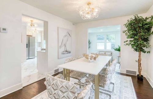 Cleveland House | Elegant 3BR Cleveland Home w/Designer Kitchen & Sunroom