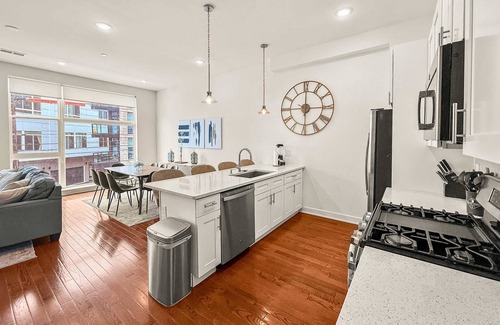 Northern Liberties Apartment | Elegant 3BR Getaway - Walkable Northern Liberties