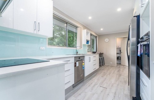 Chifley Apartment | Elegant 4 Bedroom Home in Chifley