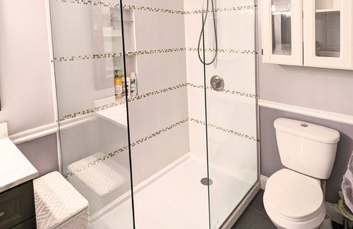 Tallahassee House | Elegant 4 Bedroom Pool House