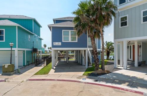 Bella Vista House | Elegant 4BR Coastal Escape with Stunning Views