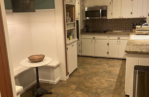 Audubon Park House | Elegant 5 Bedroom East Memphis Home