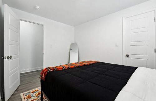 Saint Claude Apartment | Elegant 5-Bedroom NOLA Getaway