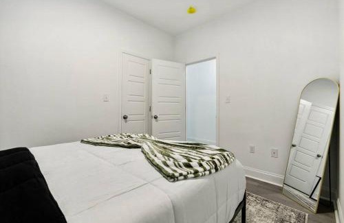 Saint Claude Apartment | Elegant 5BR Getaway in NOLA