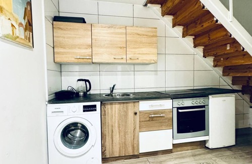 Brigittenau Apartment | Elegant 5BR Home Ideal for Families