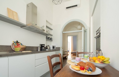 Duomo Apartment | Elegant and comfortable apartment near the Duomo. The perfect location.