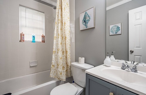 Atlanta House | Elegant and Expansive Home in Atlanta by Deity Villas