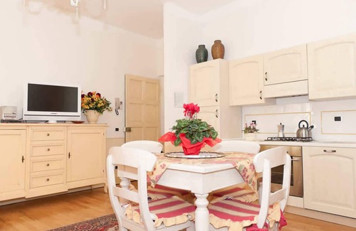 Pistoia Apartment | Elegant and intimate located in the center of Pistoia, Tuscany between Florence and Pisa
