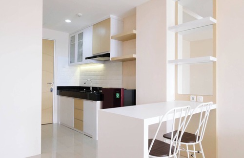 Surabaya Apartment | Elegant And Spacious 3Br At Bale Hinggil Apartment