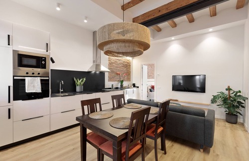 El Poble-sec Apartment | Elegant Apartment in Poble Sec